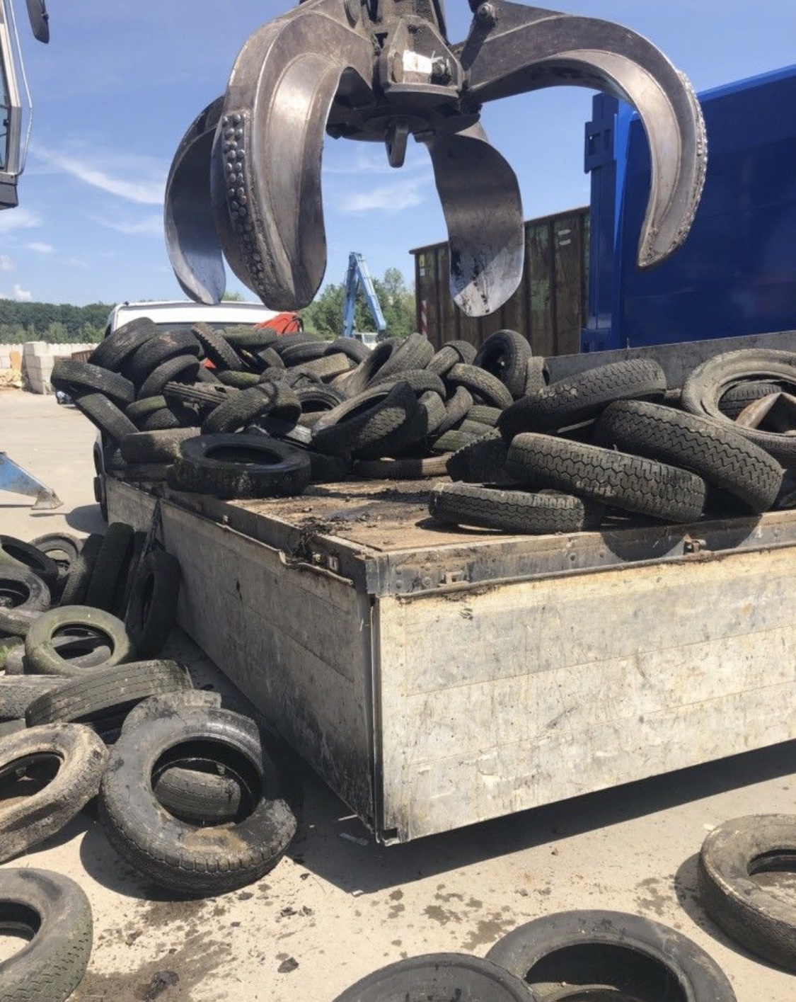 Altreifen / Siloreifen Entsorgung - Klajo Recycling Gießen